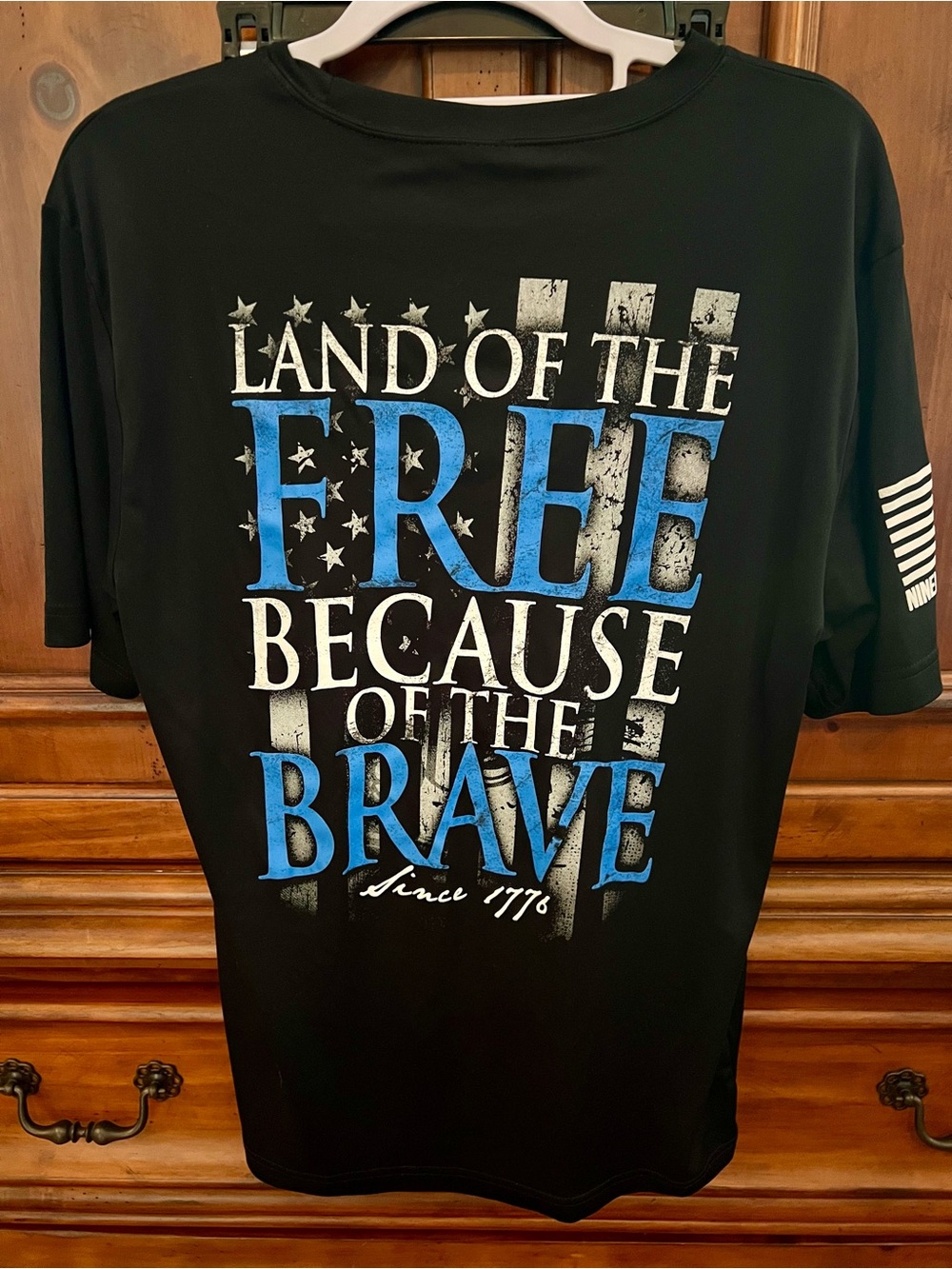 Men's Black Patriotic Graphic Tee - Land of the Free